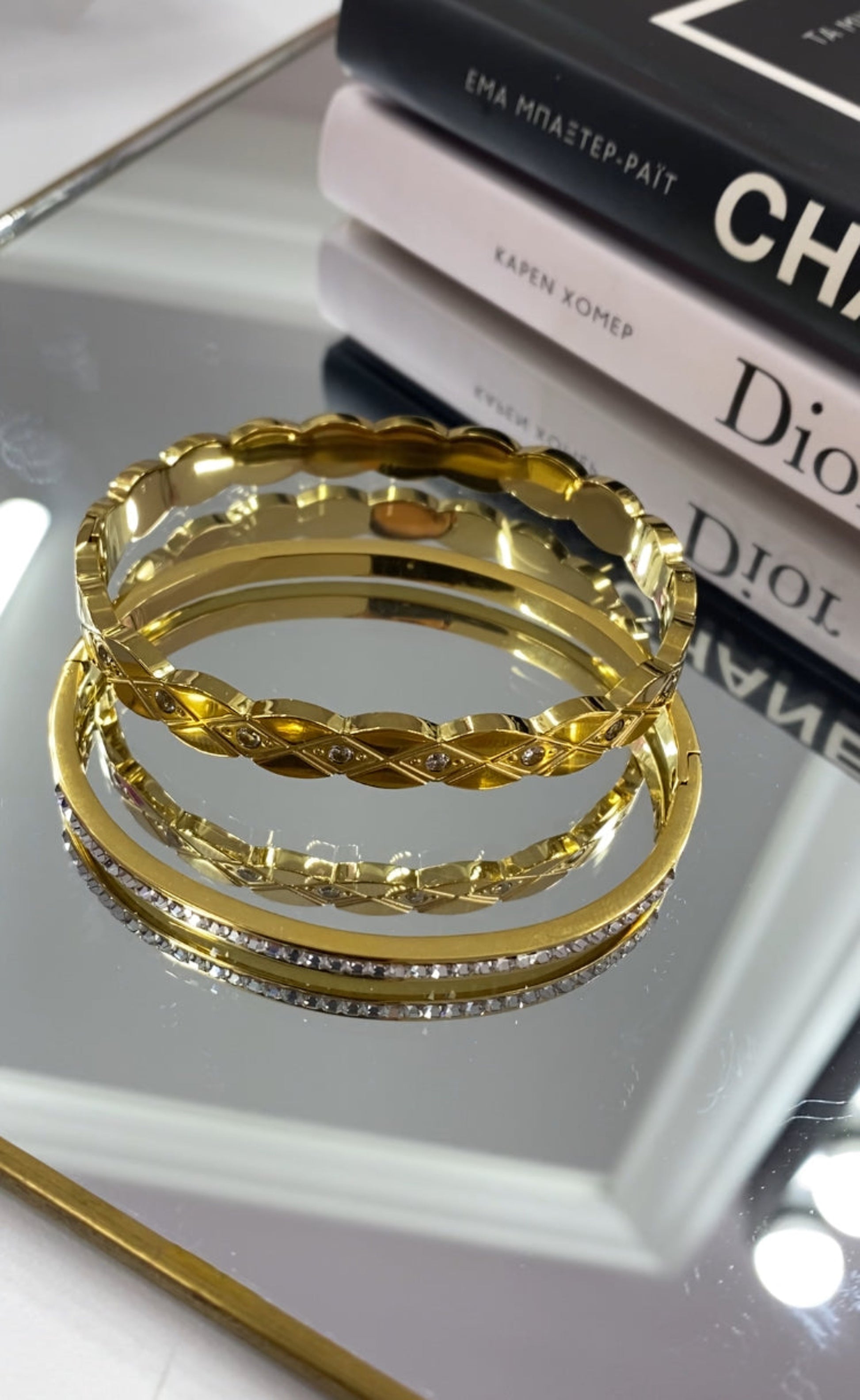 Βραχιόλι χρυσό ατσάλι με λευκά zircon